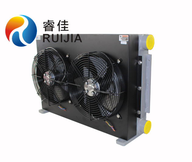 挖機(jī)加裝液壓油散熱器選型