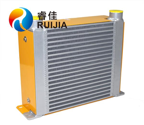 【冷卻器廠家】淺析<font color='red'>液壓油冷卻器</font>的維護(hù)保養(yǎng)